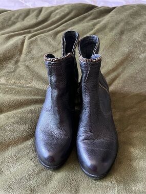 Sam Edelman- Black Leather Women's Ankle Boots- Size US Women’s 4
